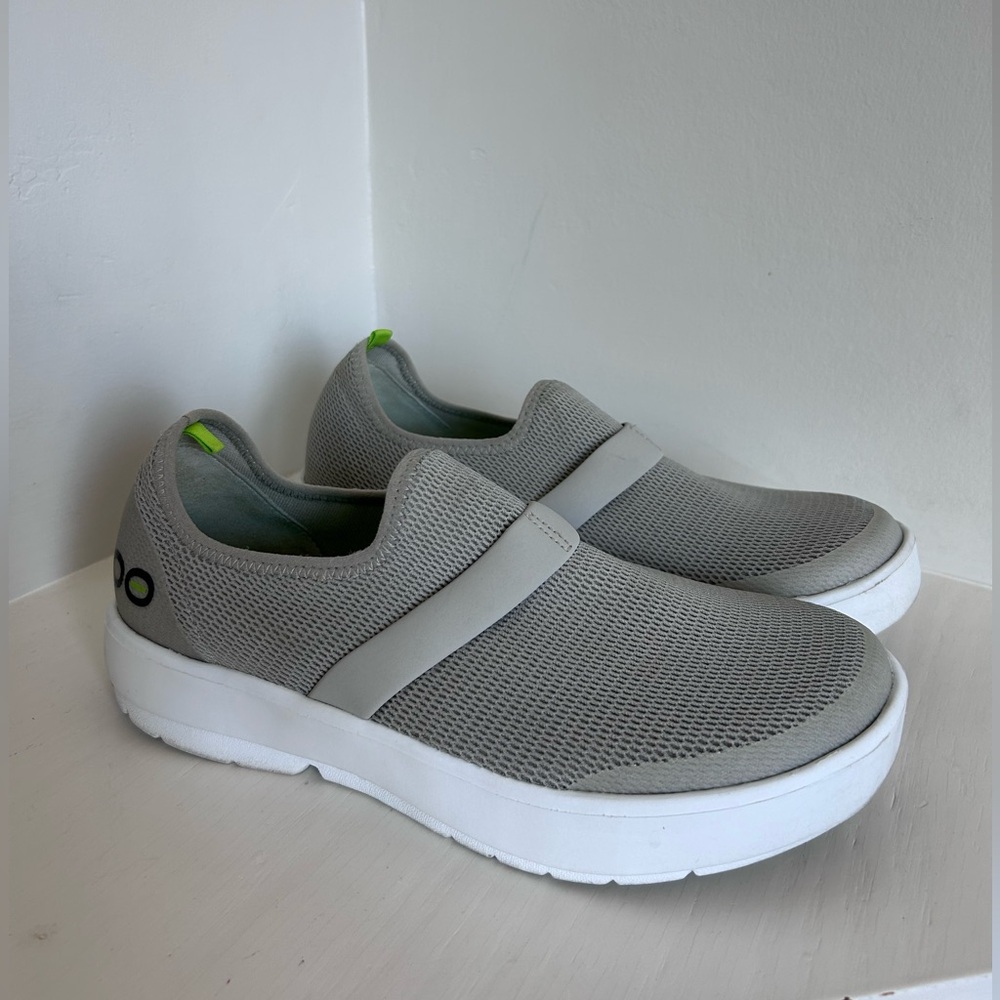 OOFOS OOmg Recovery Shoes